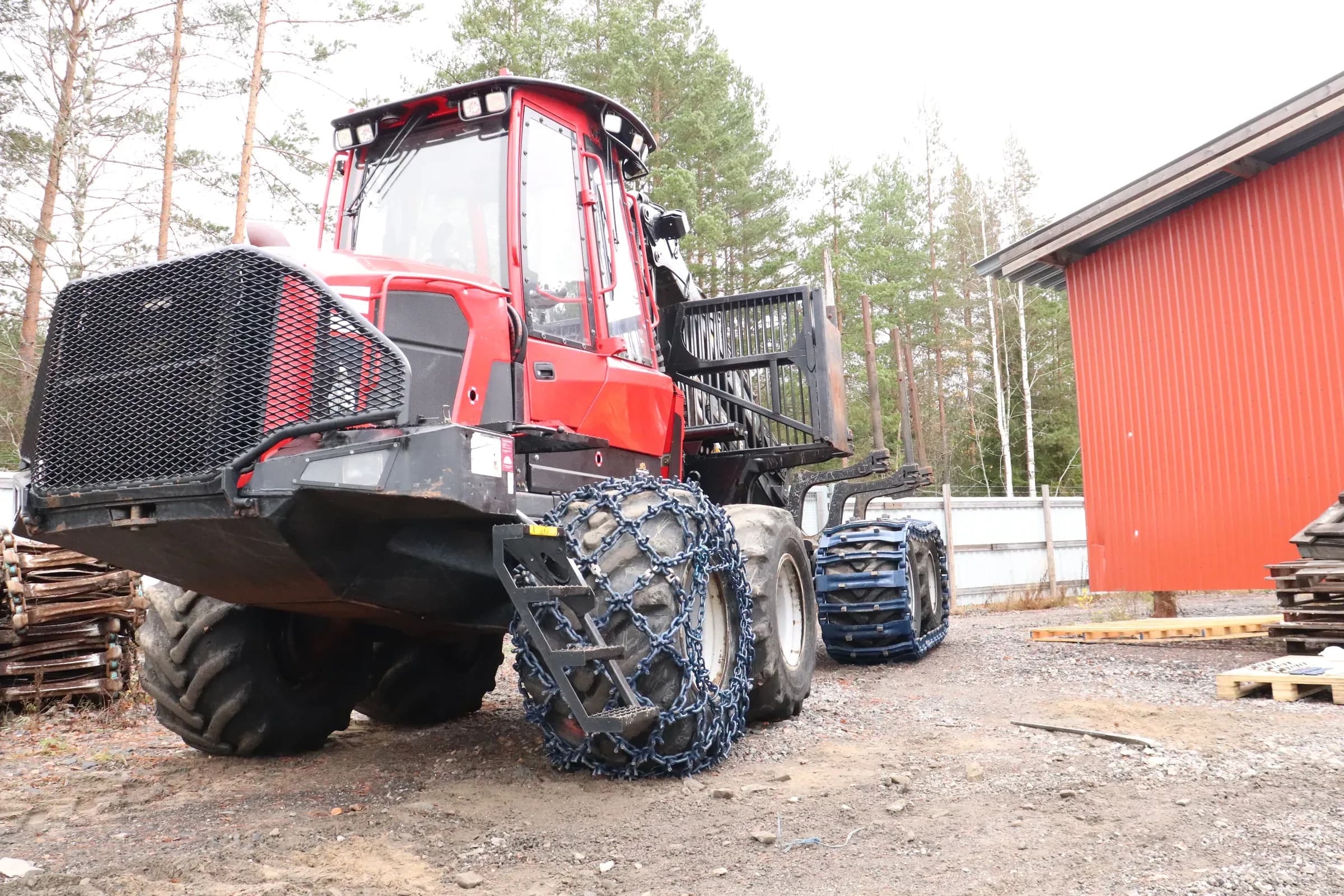 Skotare med XL Chains på framhjulen och XL Tracks på boggin